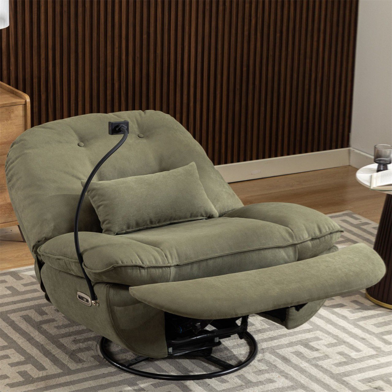 Luxury Oversized Smart Recliner – Redefining Modern Comfort