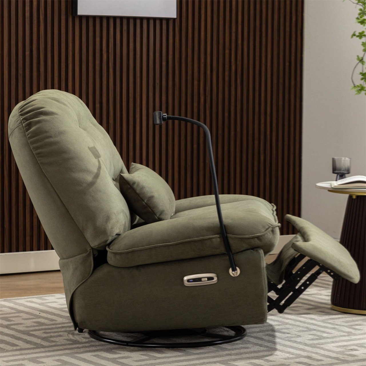 Luxury Oversized Smart Recliner – Redefining Modern Comfort